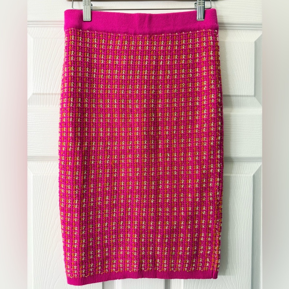 NWT Happily Grey size M